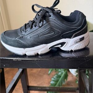 Fila DLS foam Black and White Athletic Sneakers